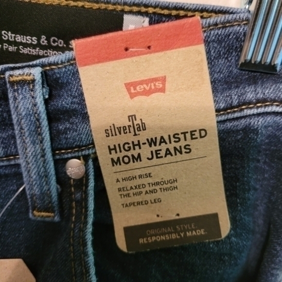 Levi's Silver Tab High Waisted Mom Jeans - Picture 3 of 5
